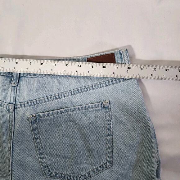 Hollister Ultra High Rise Mom Shorts Size 33 Denim Jean Cut Off Cotton - Picture 5 of 7